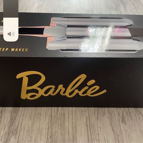 NWT CHI x Barbie Titanium 1.25” Triple Barrel Deep Waver - Picture 5 of 8